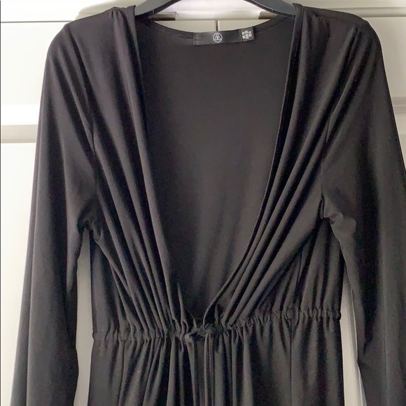 Misguided Deep V Bodycon - Picture 4 of 4